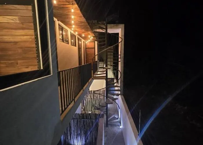 Сasa de vacaciones Brand New Penthouse Jungle Views 2 Bdr Sleeps 6 *