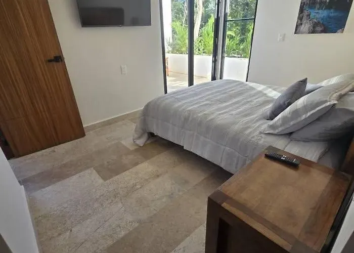 Brand New Penthouse Jungle Views 2 Bdr Sleeps 6
