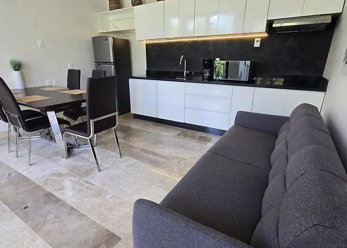Brand New Penthouse Jungle Views 2 Bdr Sleeps 6 Сasa de vacaciones *